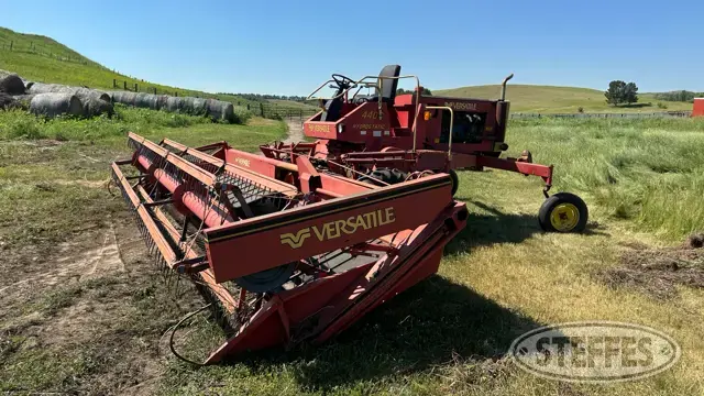 1980 Versatile 4400