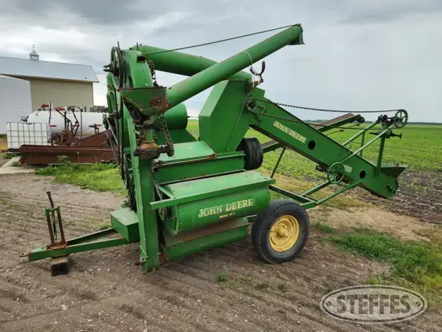 John Deere 7