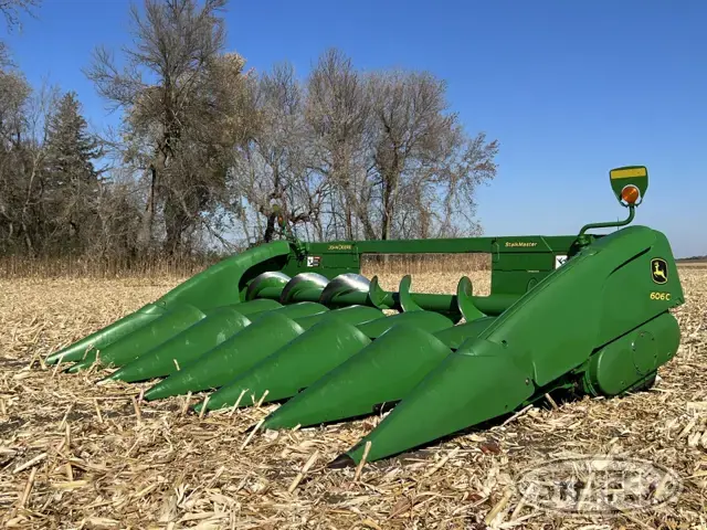 2010 John Deere 606C