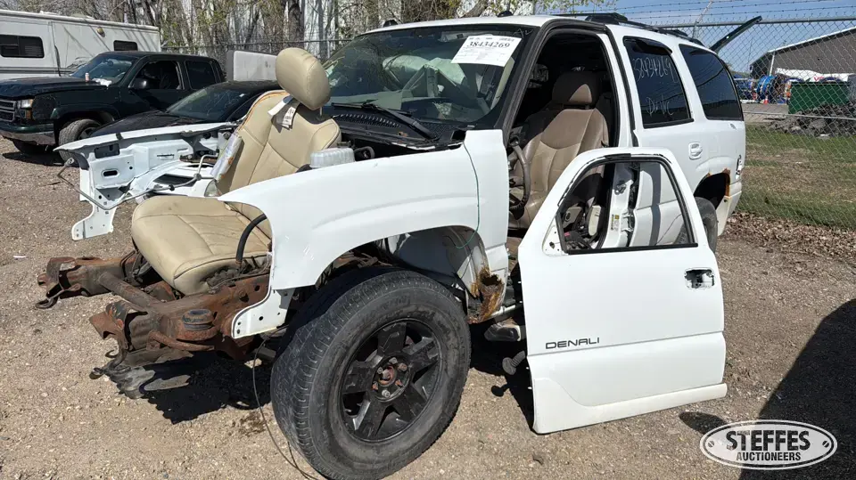 2005 GMC Yukon Denali SUV