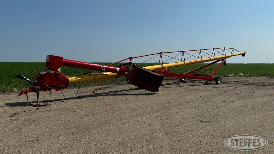 2018 Westfield MKX130-94 Swing Hopper Auger