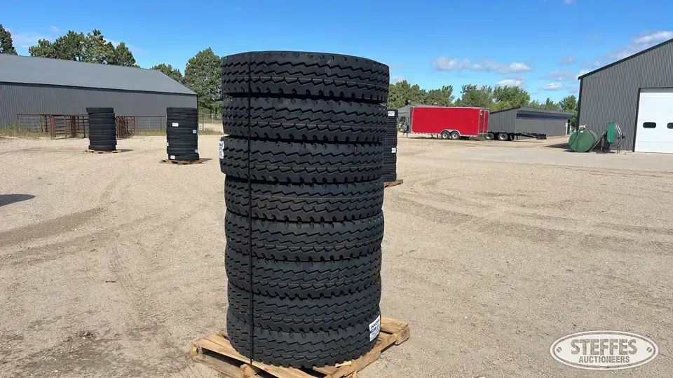 (8) Invovic FM557 11R24.5 tires Truck Tire