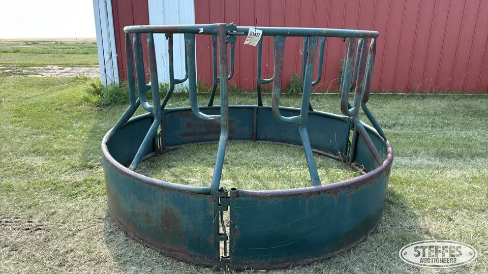 Round bale ring feeder Feeders and Bunk
