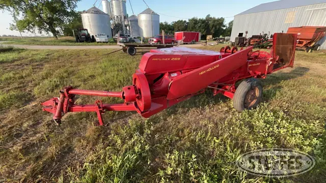 New Holland 269