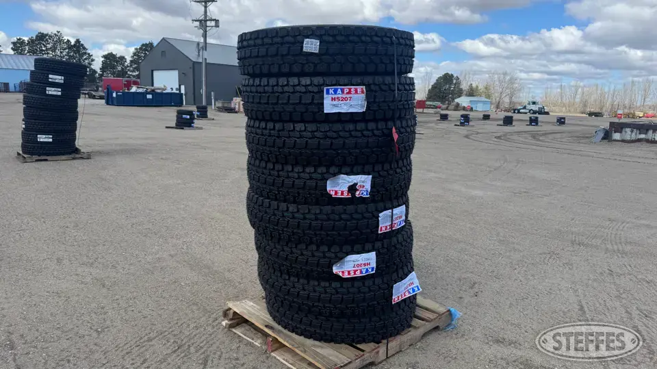 (8) Kapsen 11R22.5 tires Truck Tire
