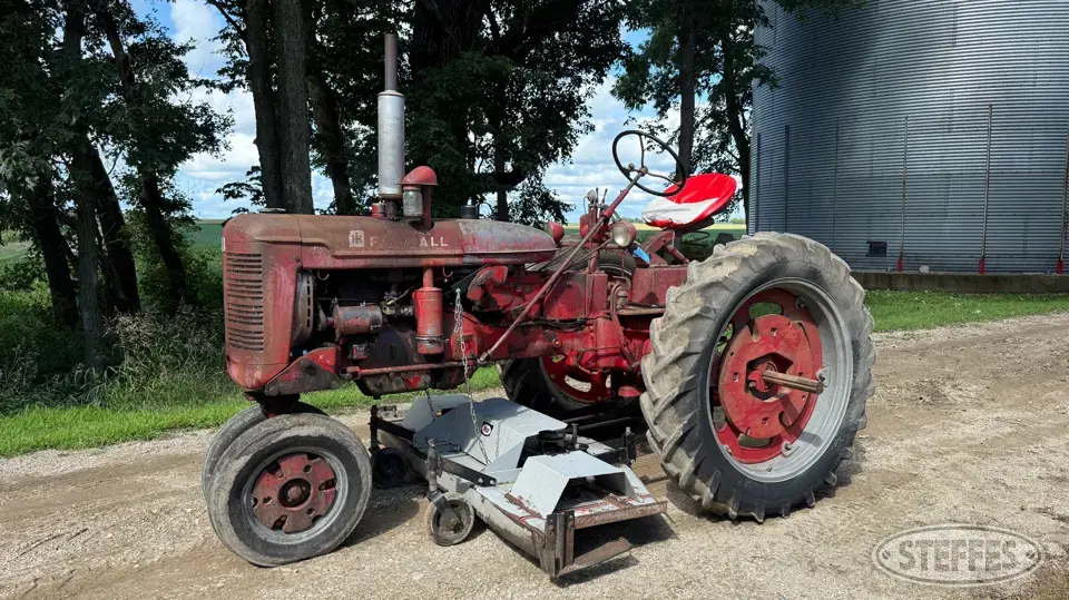 1951 Farmall Super C Collectible Show Tractors-Stationary Engine