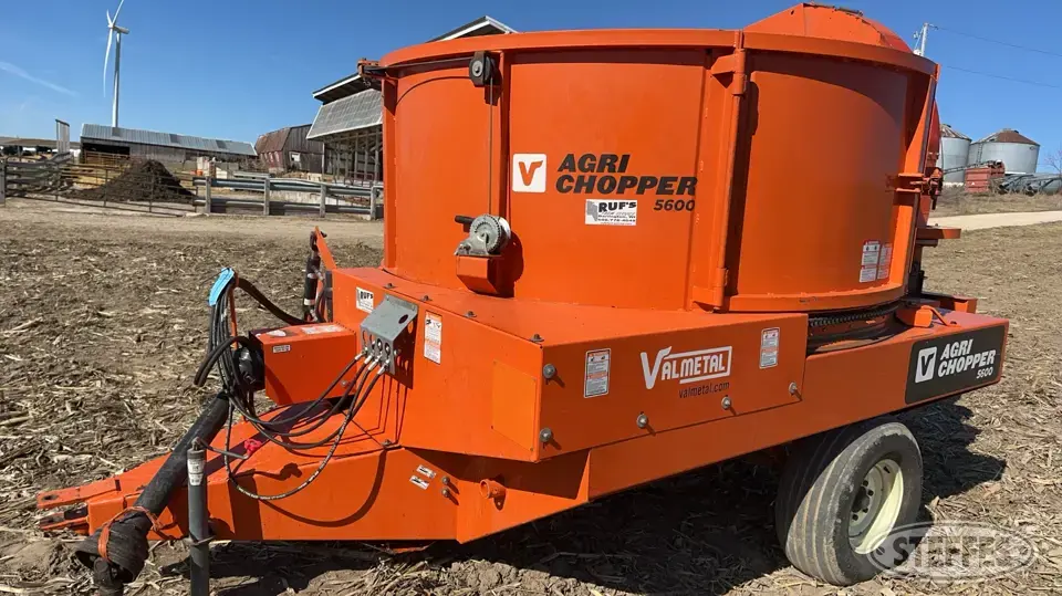 Valmetal 5600 Forage Processing