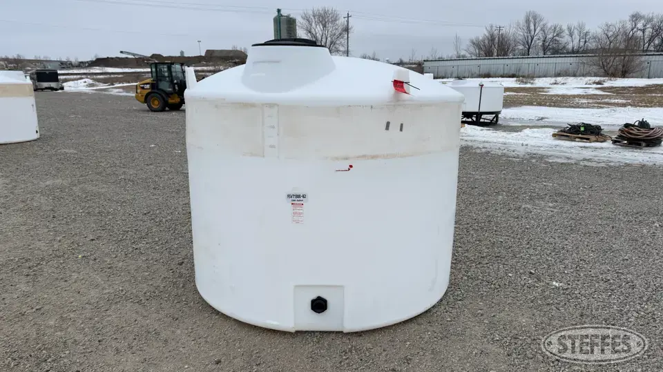 F/S Mfg. FSVT1300-82-N Poly Tank