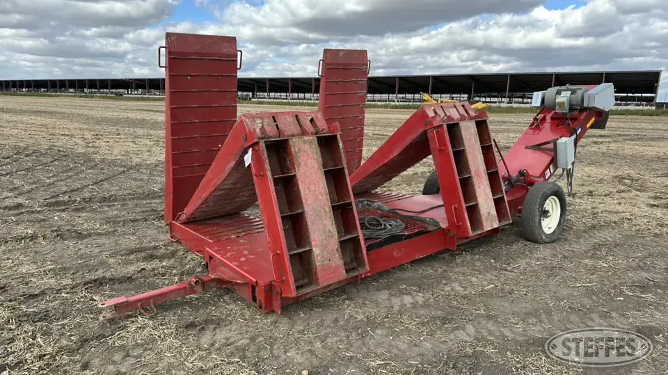 Hutchinson Belted Conveyor