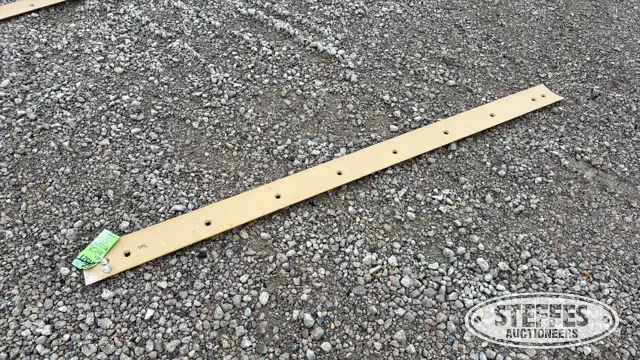 Steel cutting edge
