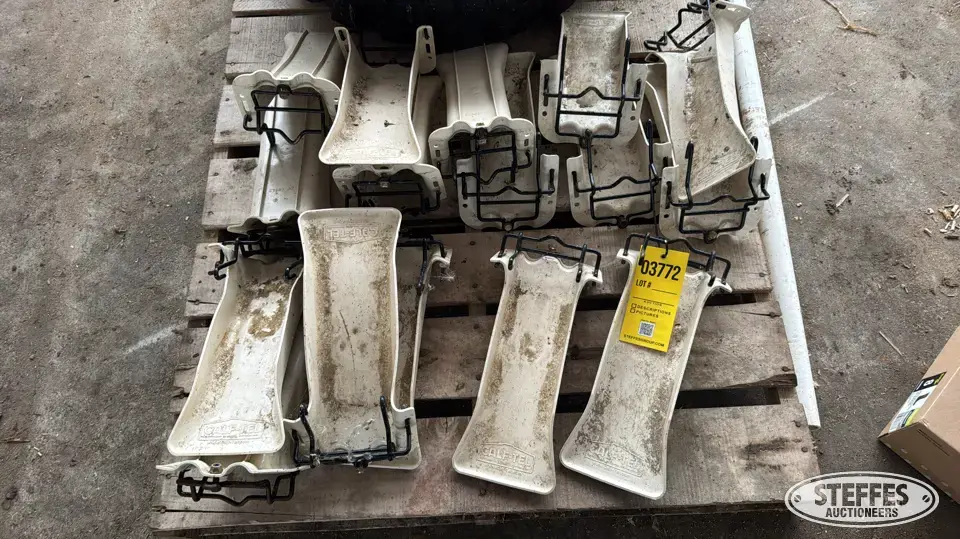 CalfTel bottle holder Livestock Equipment-Other