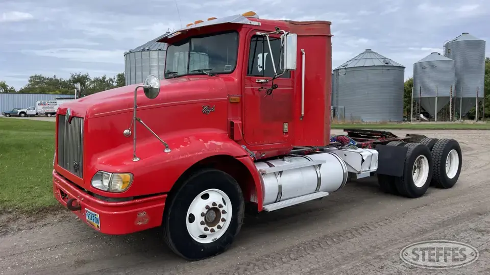 1999 International 9200 Eagle Conventional Truck without Sleeper