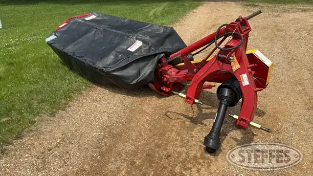 2016 New Holland H6740