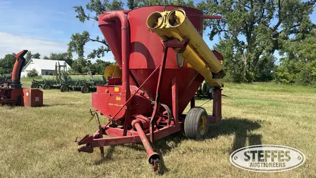 1980 New Holland 354