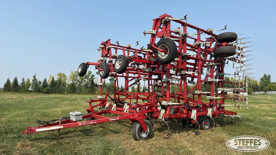 Wil-Rich Quad X Field Cultivator