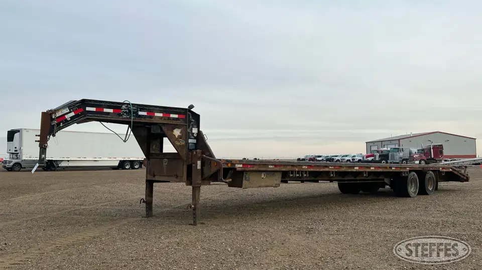 2017 PJ Trailers FD402 Flatbed Trailer