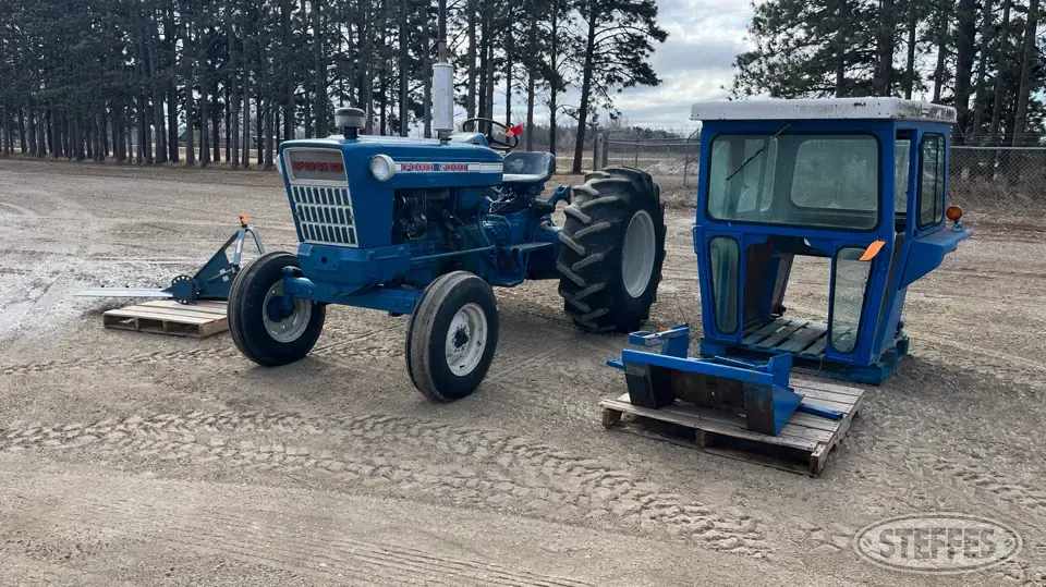 1973 Ford 5000 2WD Tractor