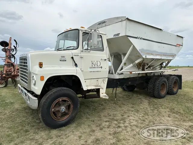 1981 Ford F800