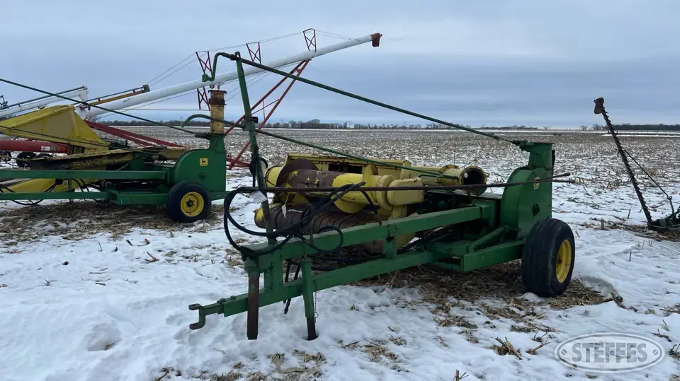 John Deere 3800 Forage Processing