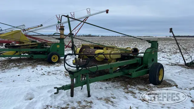 John Deere 3800
