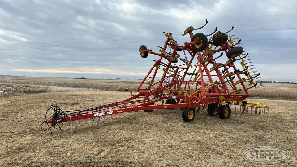 2003 Bourgault 9400 Chisel Plow