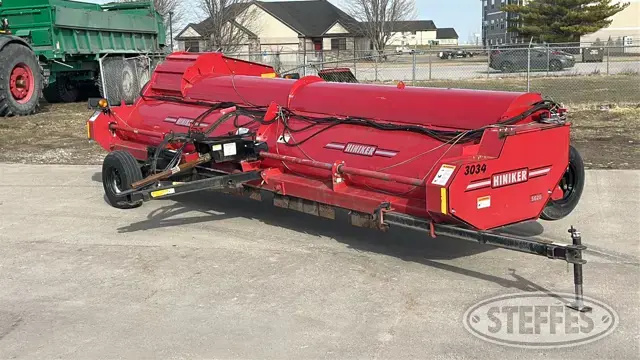 2022 Hiniker 5620