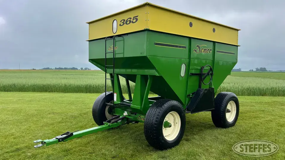 1996 Demco 365 Gravity Box