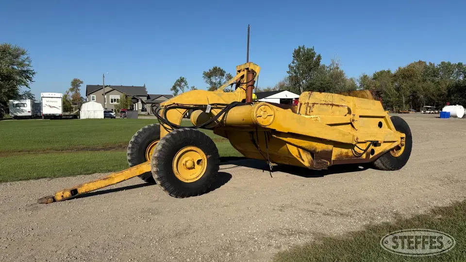 Caterpillar 60 Pull Scraper