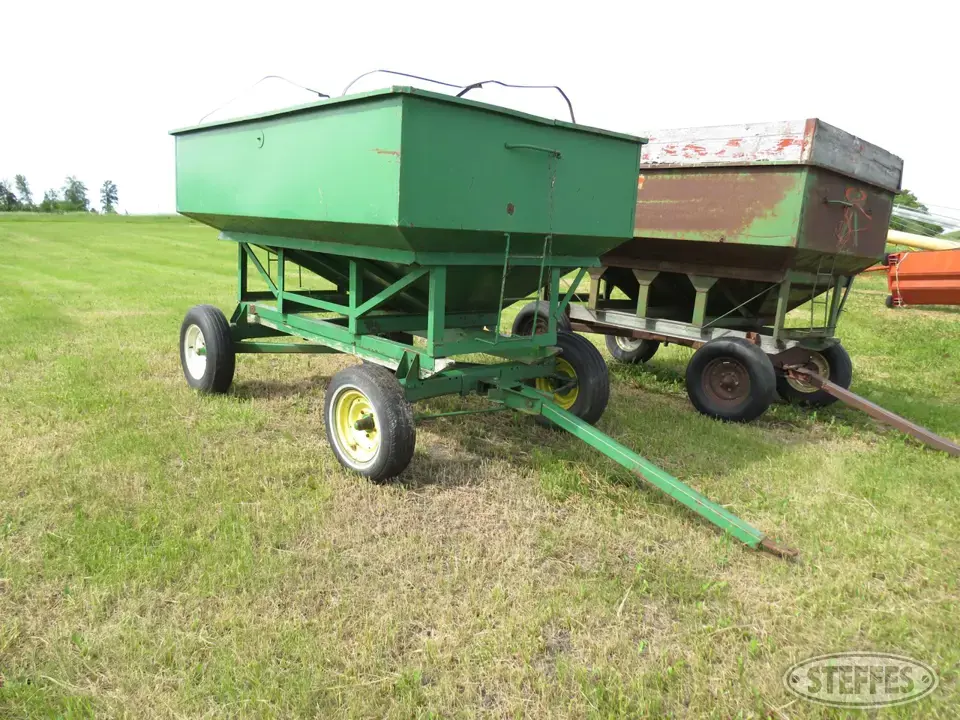 John Deere Gravity Box