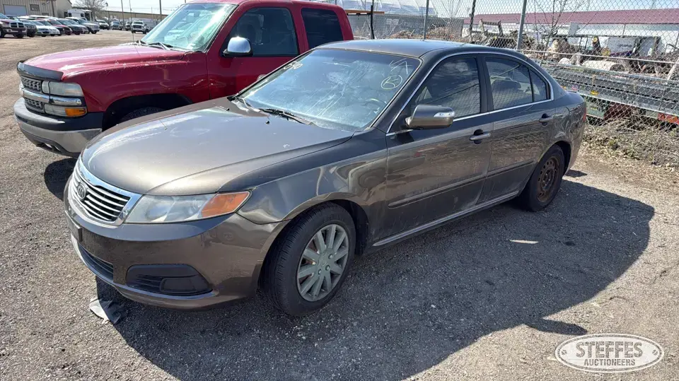 2010 Kia Optima LX Car