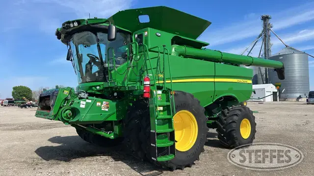 2023 John Deere S790