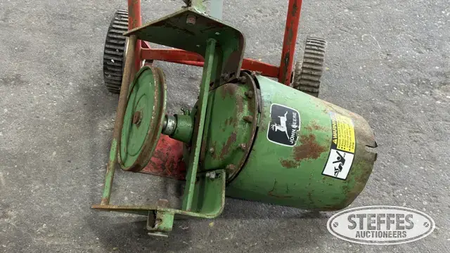 John Deere M018 PTO