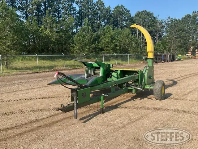 John Deere 3940