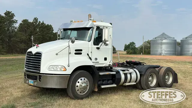 2017 Mack Pinnacle CXU613