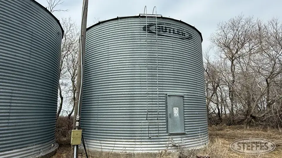 Butler grain bin