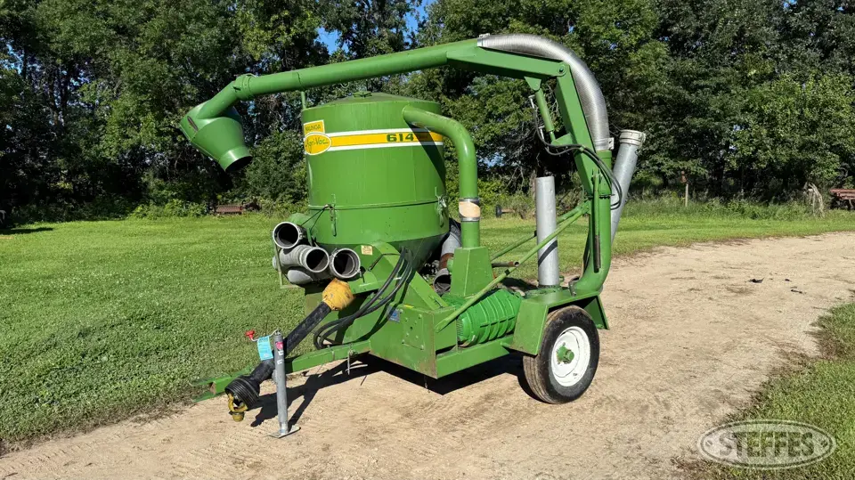 Walinga Agri-Vac 614 Deluxe Pneumatic Grain Equipment