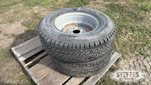 (2) Goodyear Wrangler 265/70R17 tires