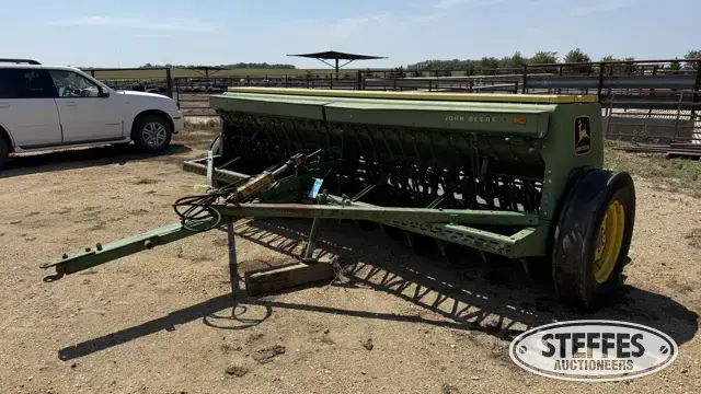 John Deere 8300