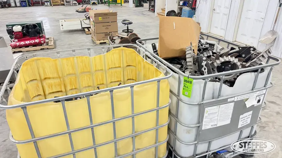 (52) Yetter floating row cleaners Ag Equipment Part