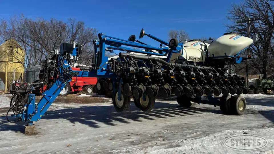 2015 Kinze 3700 12 or More Row Planter