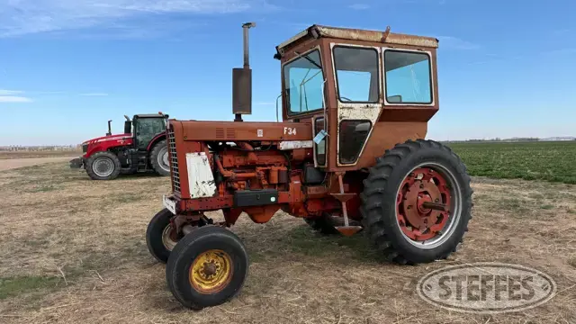 1969 Farmall 856