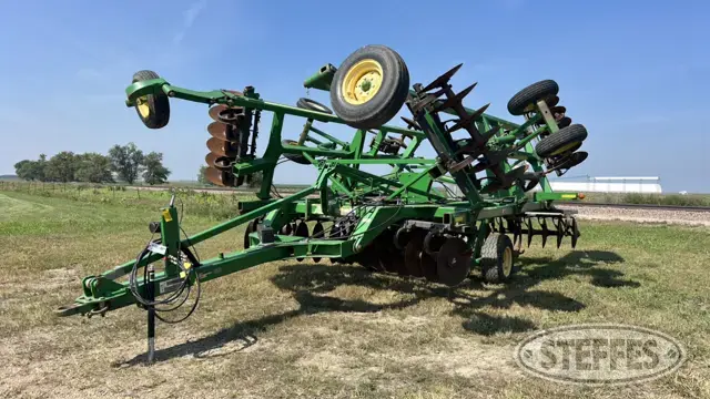 2013 John Deere 2720
