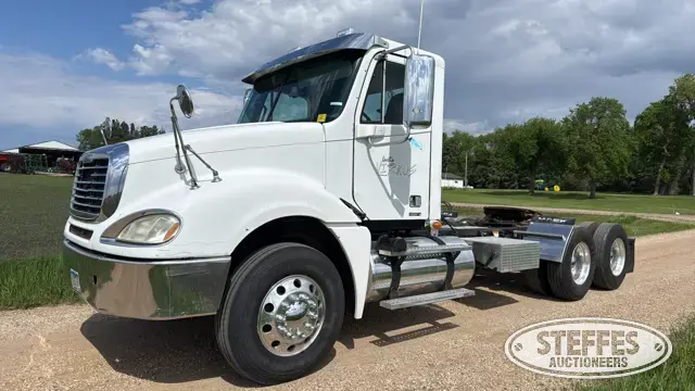 2009 Freightliner Columbia 120