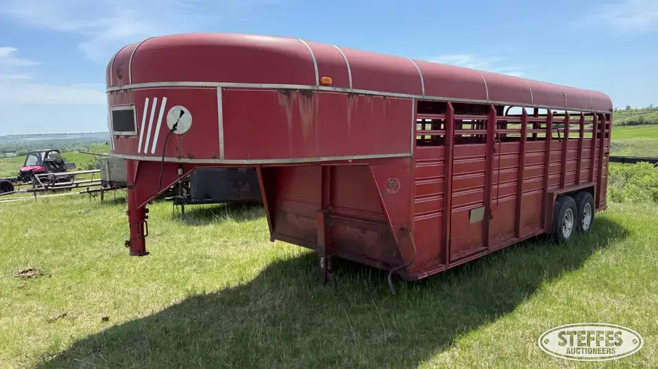1987 Kiefer Built Gooseneck Livestock Trailer