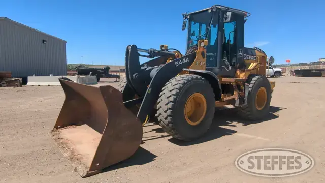 2011 Deere 544K