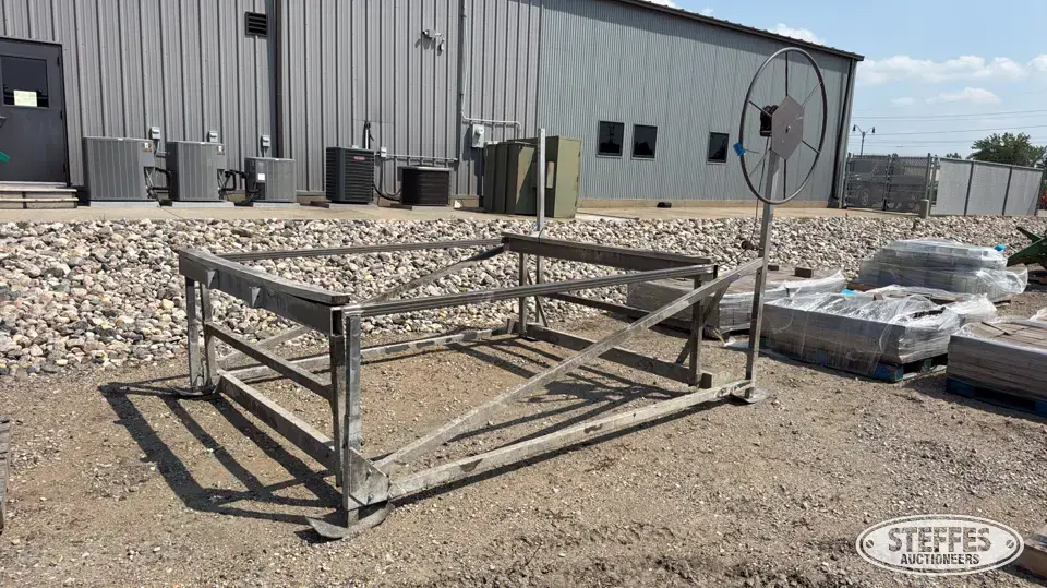 Aluminum boat lift Docks and Lift