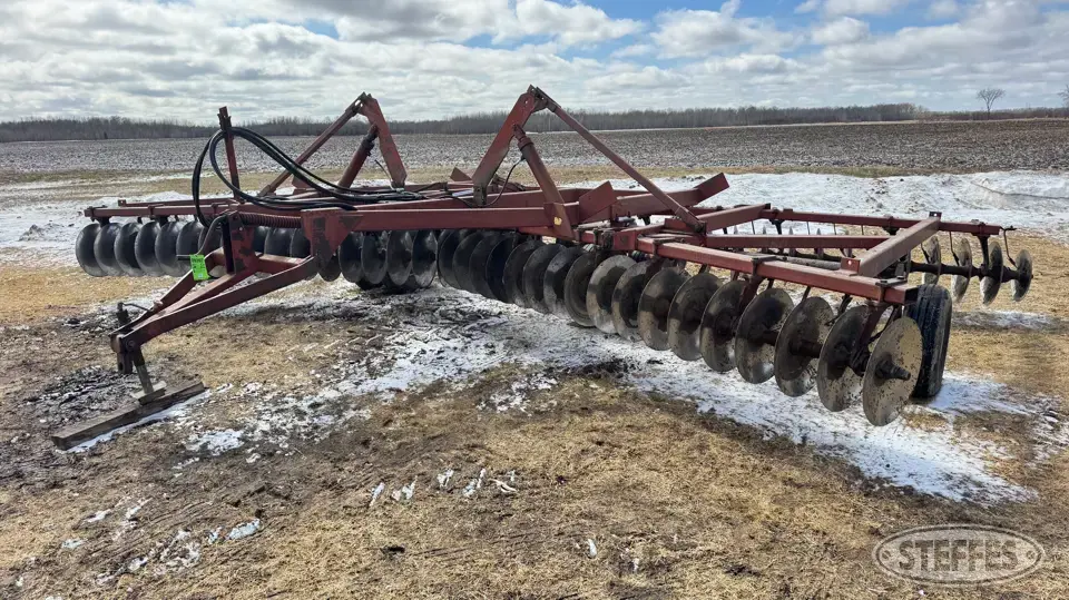 International 490 Disc