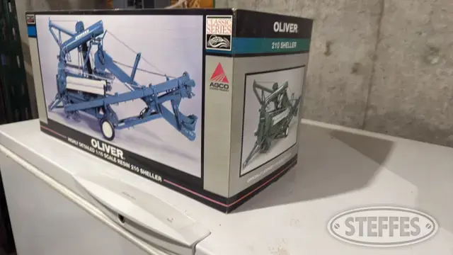 Oliver 210 corn sheller