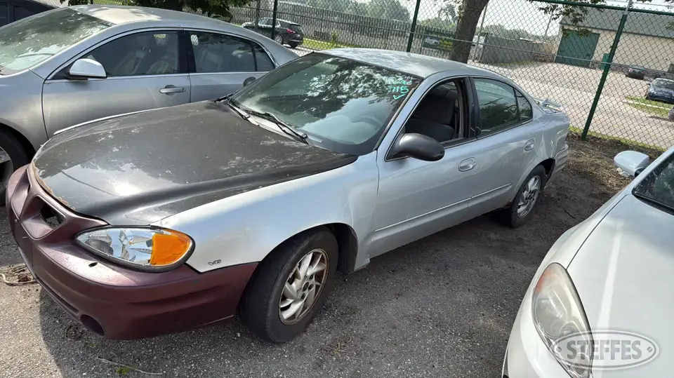 2004 Pontiac Grand Am SE Car