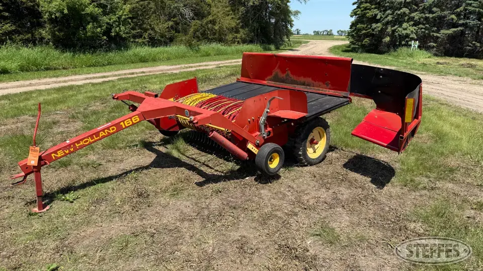 New Holland 166 Rake